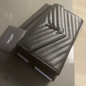 AUTHENTIC YSL BAG - CLASSIC CASSANDRE CHAIN WALLET IN GRAIN DE POUDRE LEATHER